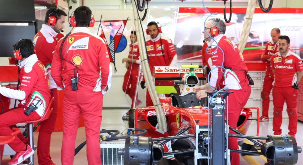 И клоунский колпак в придачу: самые нелепые радиопереговоры Scuderia Ferrari в «Формуле-1»